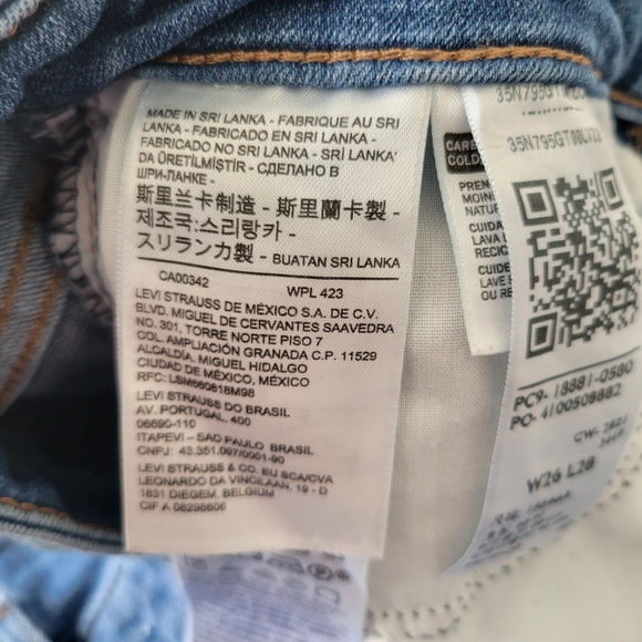 Levis 711 Womens Jeans Size 26 Skinny Mid Rise 5-Pocket - Picture 3 of 8